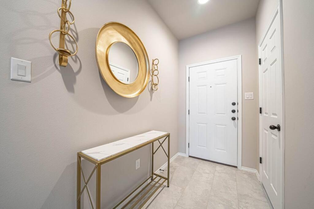 Gorgeous, Brand New 3 Bedrooms Home- Built 2024, Near Seaworld & Lackland Afb سان أنطونيو المظهر الخارجي الصورة